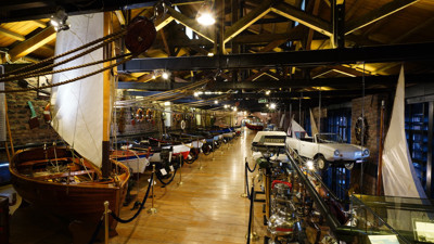 Denizcilik tarihine ışık tutan kitap 'Bir Gemi ve Tekne Koleksiyonu'