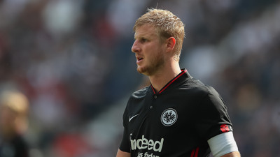 Hinteregger futbola erken veda etti