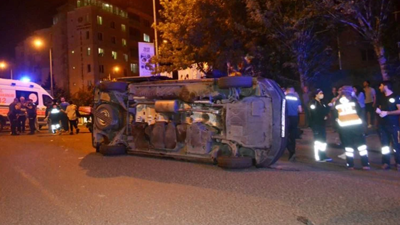 Akşener'in programından dönen İYİ Partilileri taşıyan minibüs devrildi: 1 yaralı