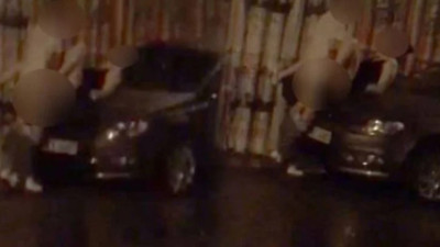 Beşiktaş’ta arabasının üstünde cinsel ilişkiye girilmişti. Aracın sahibi 'göçük var' diyerek şikâyetçi oldu