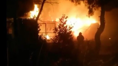 Antalya’da müstakil ev çıkan yangında alev topuna döndü