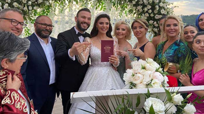 Ünlü oyuncu Semra Güzel evlendi! Yalıda düğün