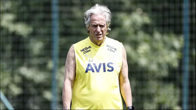 Fenerbahçe yabancı kontenjanına takıldı. Yeni sezonda istenmeyen 6 futbolcu bavulunu toplayacak