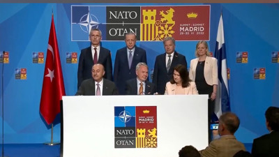 Madrid'de dörtlü zirve sonrası mutabakat imzalandı. Türkiye, İsveç ve Finlandiya'nın NATO üyeliği için blokajı kaldırıyor!