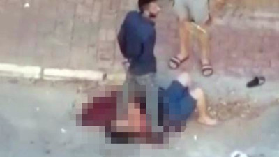 Sokak ortasında bıçakladığı kadının başında bekleyip yanına kimseyi yaklaştırmadı