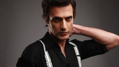 Teoman'dan reklam açıklaması: Öyle bir para alsaydım çalışmama gerek kalmazdı