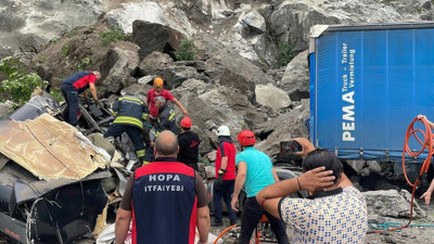 Artvin'deki heyelan böyle geldi