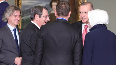 Erdoğan'dan Rum liderle NATO Zirvesi'nde sıcak sohbet. Rum kesimi NATO üyesi değil