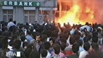 29 yıldır sönmeyen yangın: Madımak Katliamı. Kalbin varsa türkü yakarsın kalbin yoksa insan