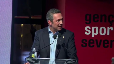 Fenerbahçe Başkanı Ali Koç'un ünlü oyuncuya verdiği cevap gündem oldu. Salon kahkahaya boğuldu