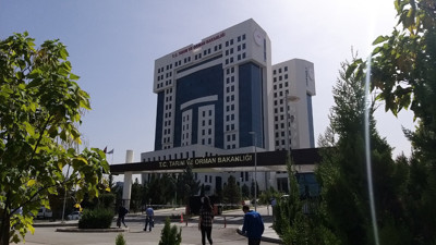 Bakanlık duyurdu. Üst düzey isim görevden alındı