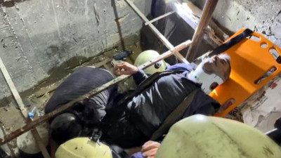 Asansör boşluğuna düşen bekçi yaralandı