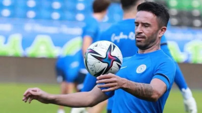 37 yaşındaki Gökhan Gönül'e sürpriz teklif