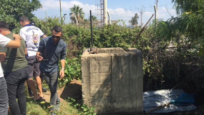 Yeraltı suyu tıkındı bakan görevli korkudan şok geçirdi