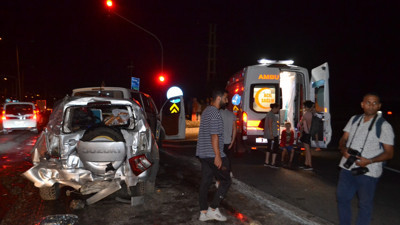 TIR kırmızı ışıkta bekleyen 8 aracı biçti: 12 yaralı