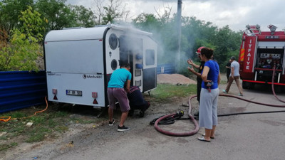 Karavan için için yandı