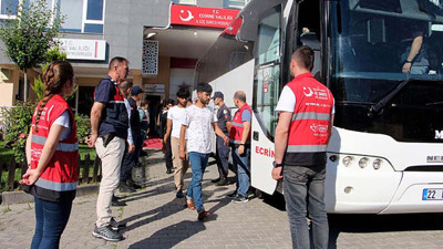 260 kaçak göçmen daha ülkelerine gönderilmek üzere yola çıktı