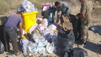 Üç günde 150 ton çöp toplandı
