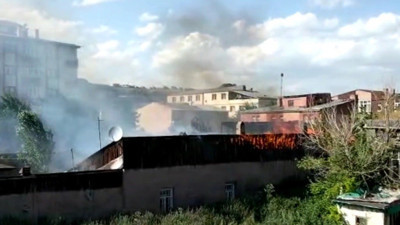 Kars'ta metruk halde bulun tarihi bina kullanılamaz hale geldi