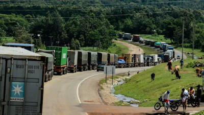 Kadınlara ön koltuk yasak. Gerekçe: Kadının bacaklarına bakan şoförün kaza yapması