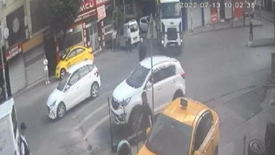 Ters istikametten yola çıkan çöp kamyonu yayayı ezdi