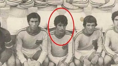 Urfaspor'da futbolcuydu Mahmut Tuncer. İbrahim Tatlıses gelmeyince sahneye çıktı. O kadar ünlü oldu ki 42 yıldır sahnede