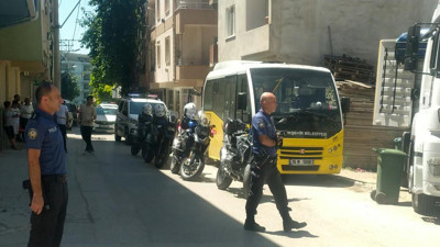 Akrabalar birbirine girdi: 3 yaralı