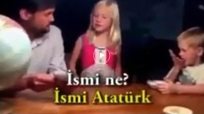 Amerikalı bir baba kızına Atatürk'ü böyle anlattı. Görüntüler sosyal medyada viral oldu