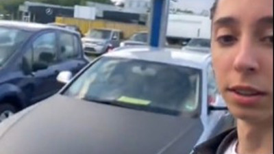 Hayat Almanya'dan gelip ''Türkiye'de pahalılık yok'' diyenlere güzel | Almanya'da 1 maaşla alınabilen arabalar sosyal medyada gündem oldu