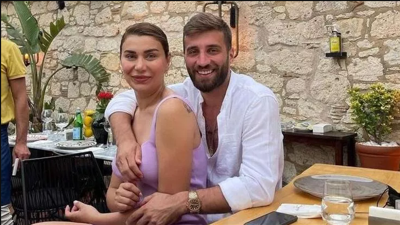 Telefonunu karıştıran Ebru Şancı'ya eşi Alpaslan Öztürk'ten flaş tokat. Balkonda kahvaltı yapan anne babası şok oldu