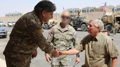 ABD'li senatör Suriye'de teröristlerle el ele. Teröristleri ziyaret etmeden 2 gün önce Ankara'daydı