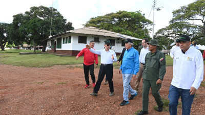 Tarım Bakanı Vahit Kirişci Venezuela’ya toprak bakmaya gitti