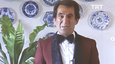 1600 filmde garson rolünde oynayan adam Orhan Çoban. Orhan Çoban'ın Beyoğlu'ndaki anısı hala unutulmadı