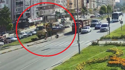 Çorum'da 2 kişinin öldüğü feci kaza güvenlik kameralarına yansıdı