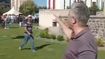 Bir holdingin işçileri Erdoğan'ın mitingine götürdüğü iddia edildi. Görüntü almak isteyen CHP'li Çetin Arık engellenmek istendi