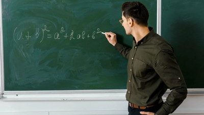 Öğrencilere astral seyahat yaptığını anlatan öğretmene Danıştay kalkanı. MEB dava açmıştı