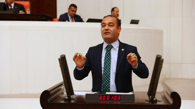 Sıfırı tüketen AKP vatandaşı nasıl zarar ettirip rant elde yaratıyor. Gündemi sarsacak iddia. CHP’li Özgür Karabat tek tek anlattı