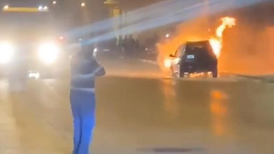 Seyir halindeki cip alev topuna döndü