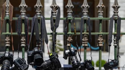 Gazetecilik yapanı mumla arayacağız. Son 5 yılda sayıları yüzde 34 azaldı