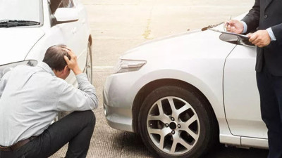 Prof. Dr. Güner Sönmez kasko ve zorunlu araba sigortasının fahiş artmasını açığa çıkartı. Kasko 6 kat arttı