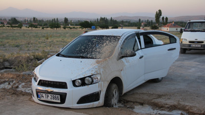 Koski tarafından kapatılan çukur çöktü: 3 araç çukura düştü