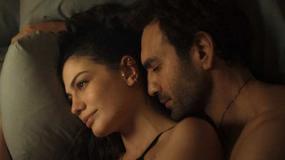 Evlilik arifesindeki Demet Özdemir'in sevişme sahnesi olay oldu