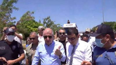 Ümit Özdağ Suriye sınırına yürüdü. Polisler engellemeye çalıştı