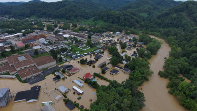 ABD'de sel felaketinin bilançosu ağırlaşıyor. Ölü sayısı 15'e yükseldi