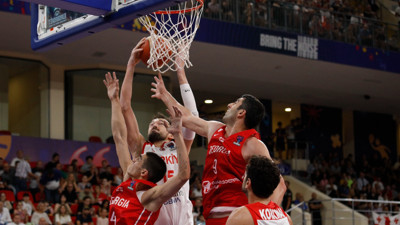 12 Dev Adam Gürcistan’a takıldı