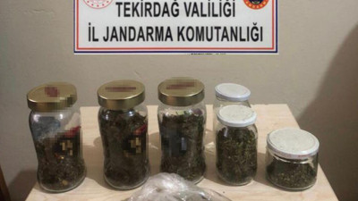 Tekirdağ'da bi evde yarım ton kaçak içki ele geçirildi
