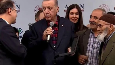 Erdoğan açılış töreni sırasında Bakan Dönmez'i böyle fırçaladı. Öyle mıy mıy yok!