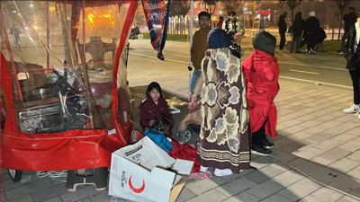 Düzce depreminin ardından hırsızlar evlere dadandı. Teröristler kadar suçlusunuz