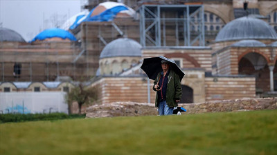 Edirne'de sağanak etkili oldu! Cadde ve sokaklar su doldu