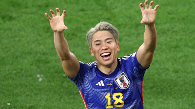 Japon futbolcudan Beşiktaş'a kartal selamı